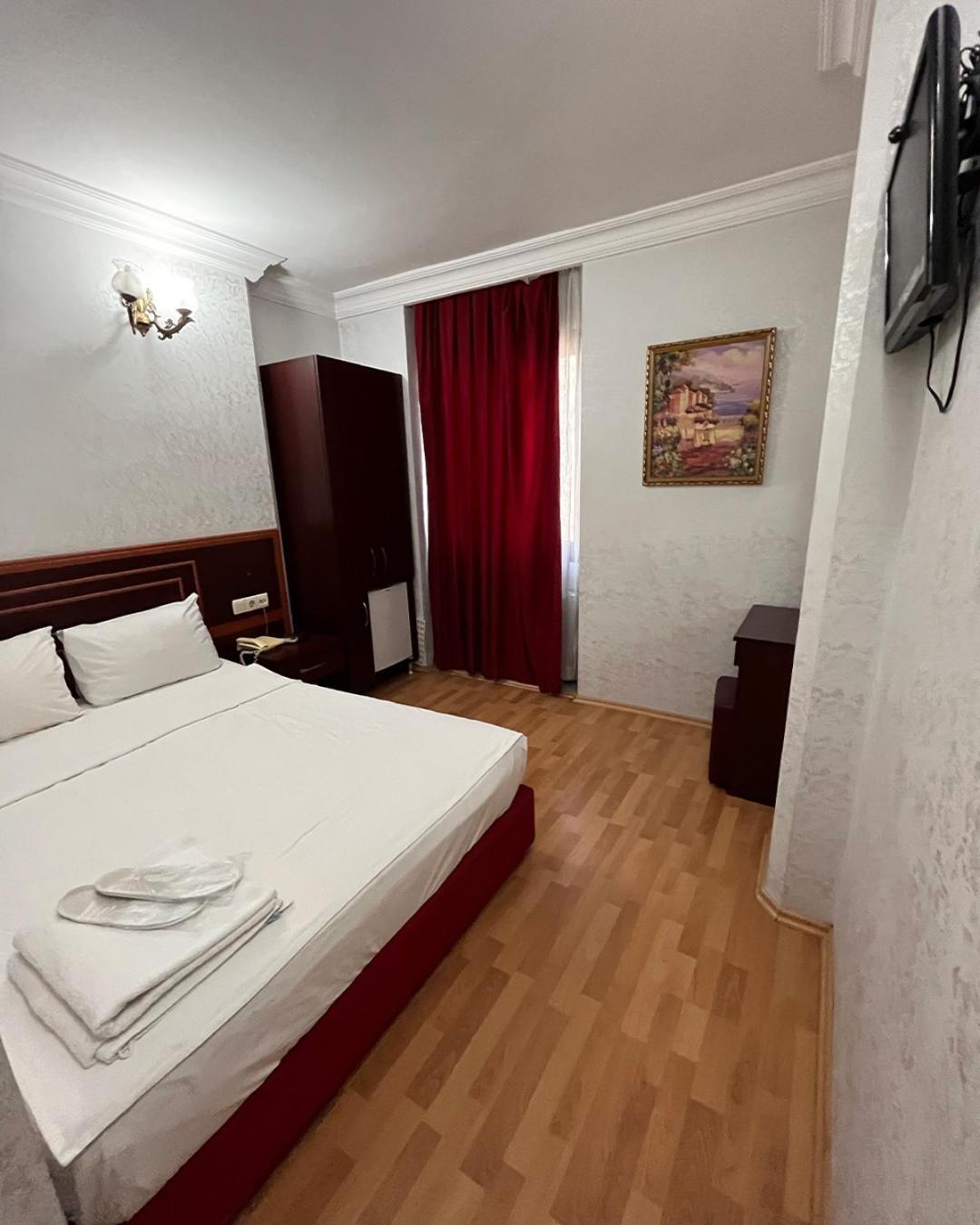 Red White Hotel Istanbul Exterior foto